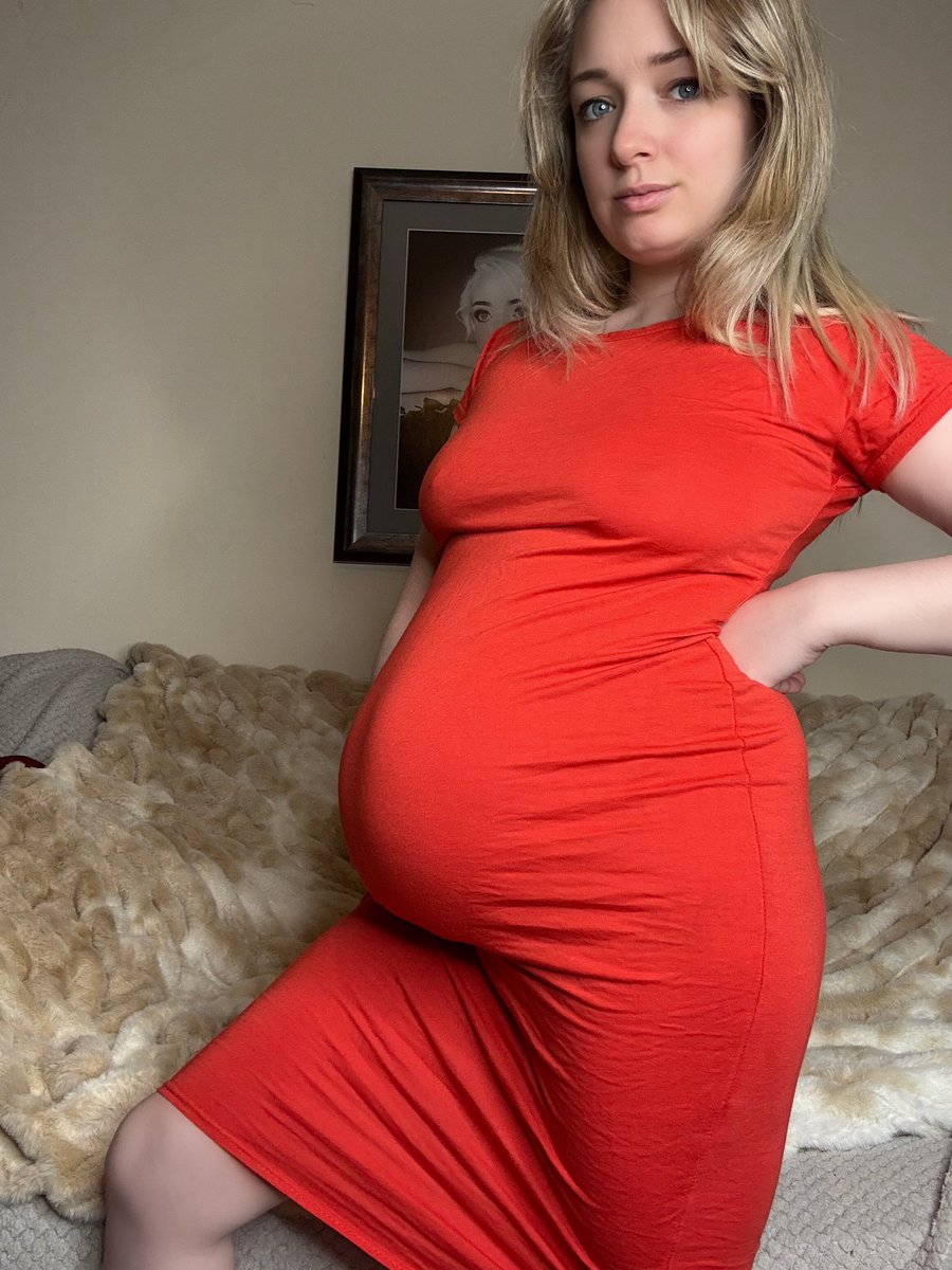 This twin bump is bumping in this dress 🥰

#pregnant #pregnancy #pregnancyjourney #littlemama #shortgirl