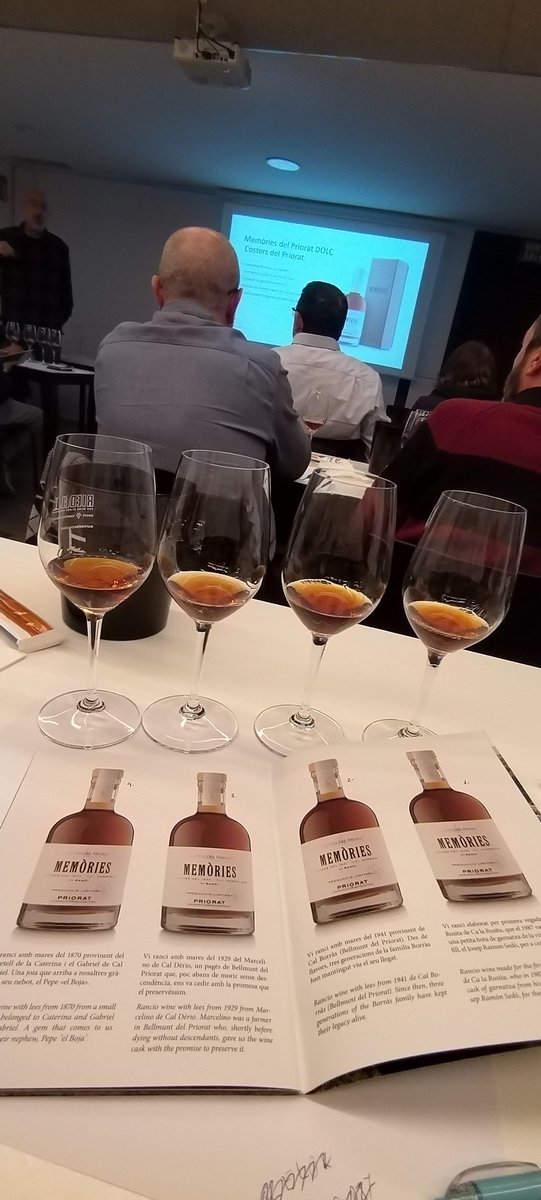 somni_de_vins tweet media