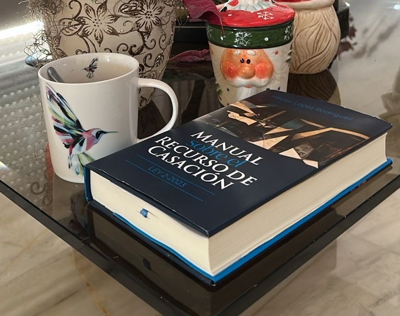 La SCJ exige que aunque la cuantía involucrada en el recurso rebase la summa cassationis, debe probarse que existe interés casacional en que se conozca del recurso (SCJ-PS-25-0122). Esto contraviene la sentencia TC/0489/15 y colisiona con el espíritu del interés casacional.