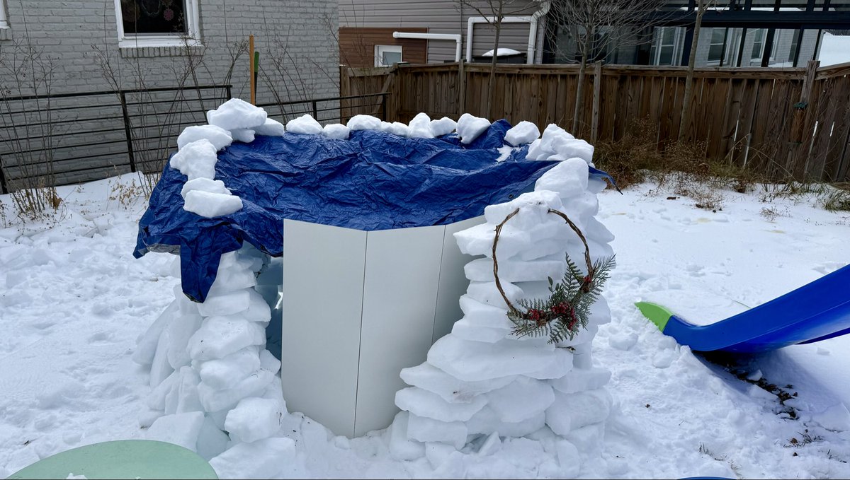 eshansen_2's tweet image. Found a good use of the snowcrete in DC @capitalweather