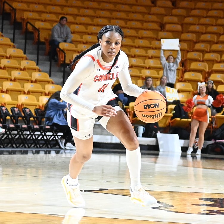 GoCamelsWBB's tweet image. Liv with 7 in the 3rd to help us build a 10 point lead!

Campbell - 44
UNCW - 34

@FloCollegeHoops | #RollHumps 🐪🏀