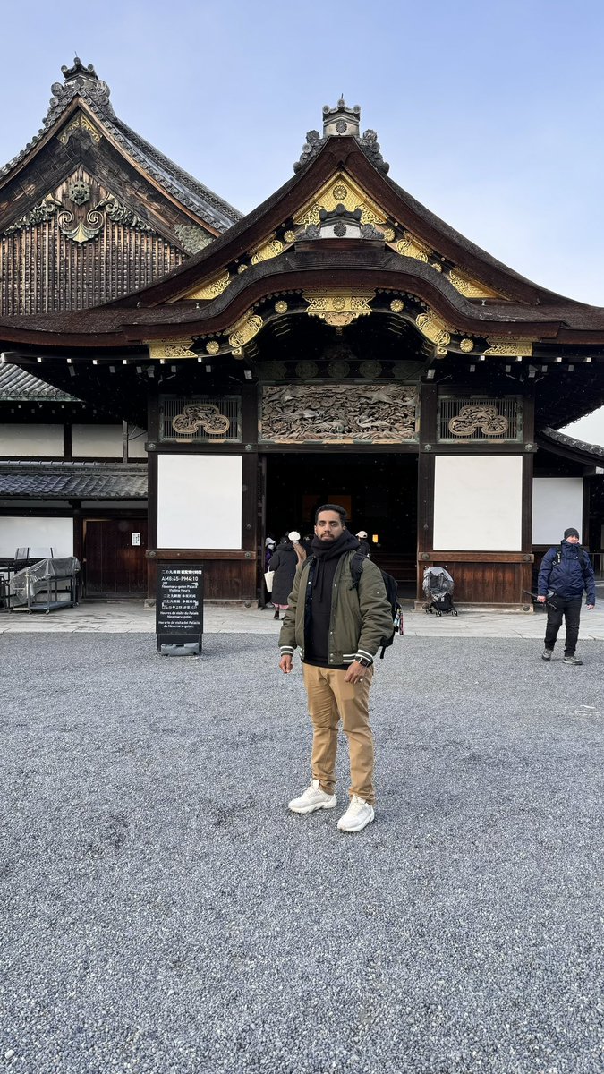 Essa_AE1's tweet image. THE CITY HOLDS MY HEART 🇯🇵