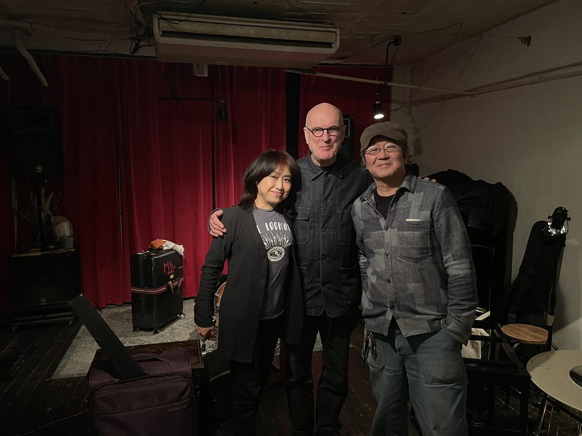 ロジャー・ターナー（ds）、八木美知依（二十一絃箏、エレクトロニクス）、内橋和久（ギター,ダクソフォン）トリオ　III michiyo-yagi.cocolog-nifty.com/blog/2026/01/p…