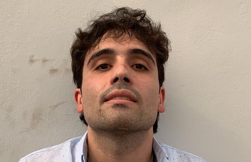 UrgenciaEcu's tweet image. ⚫ Ovidio Guzmán, hijo de El Chapo, colaborador en el caso de Nicolás Maduro en Estados Unidos, habría confesado a la justicia de EEUU, que los nexos del tráfico de drogas en Ecuador durante el 2009 - 2017 era por medio del ex-presidente Rafael Correa y José Serrano.