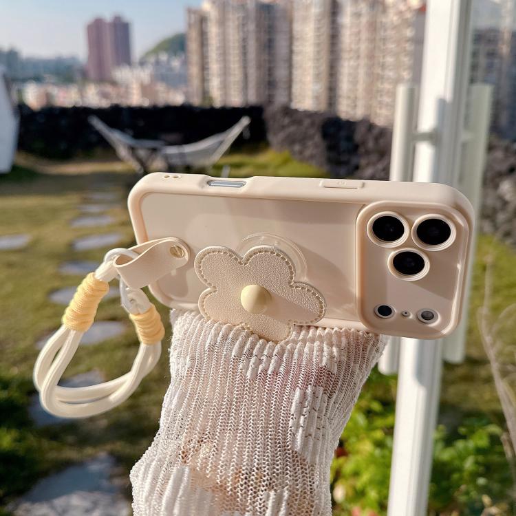 SunskyOnline's tweet image. 🌼Floral Holder Case for iPhone 17 Pro Max.
 
➤ 3D Pop-Out Floral Viewing Stand
➤ Detachable Leather + Woven Strap
➤ Soft TPU with Raised Edge Protection
➤ Multiple Stylish Colors Available
 
👉bit.ly/4t1pAGA
#FloralPhoneCase #StandCase #StrapCase #PrettyProtection