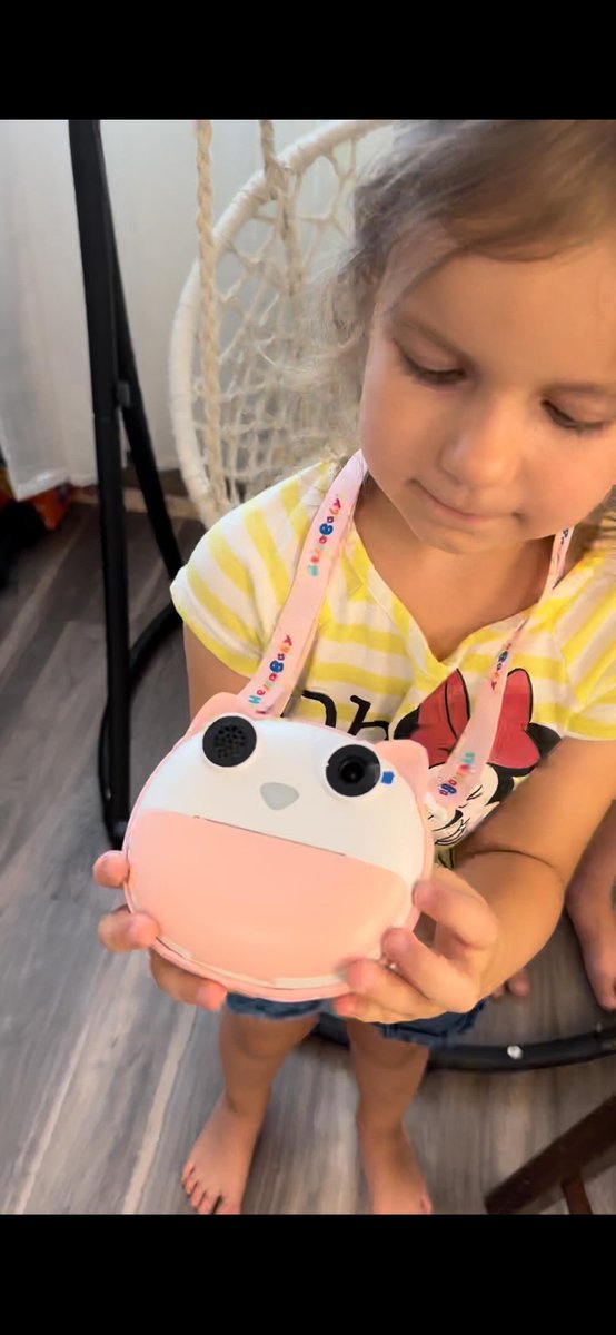 HelloBabyBrand's tweet image. Capture the World Through Little Eyes 📸

When you see the world through a child's eyes, everything feels like magic. 🦄
This little adventurer is ready to explore it all — one snap at a time — with her very own HelloBaby 5D camera! 💛

#HelloBaby #LittleExplorer