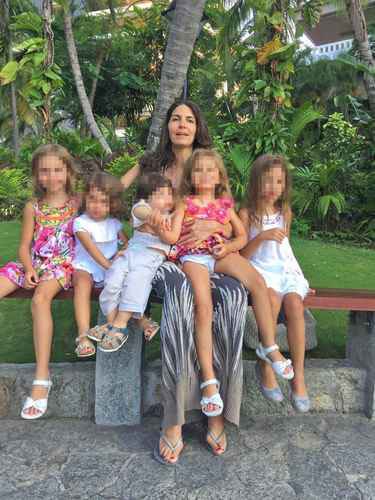 SanjuanaNews's tweet photo. #ULTIMAHORA Denuncian que Araceli Cortés Eslava jueza 5to de lo familiar @PJCDMX daña a mujeres y protege agresores afectando el interés superior de los menores. La última barbaridad es favorecer nuevamente al multimillonario #BernardoVoguel quien no permite que Maha Schekaibán vea a sus cinco hijos y los aliena permanentemente para que ni siquiera convivan con ella en el #CECOFAM Es una vergüenza @MagRafaelGuerra qué usted permita los altos niveles de corrupción y el daño a los menores de edad que necesitan a su madre. La justicia no debe estar a merced del que paga, sino del que tiene la razón, en este caso la madre. ¿Cuando van a combatir en tribunales la violencia vicaria @CitlaHM ?@Claudiashein @ErnestinaGodoy_ @BerthaAlcalde @ONUMujeresMX @MadresLibresVV @C_MEJCLVVicaria @FNCVVICARIA