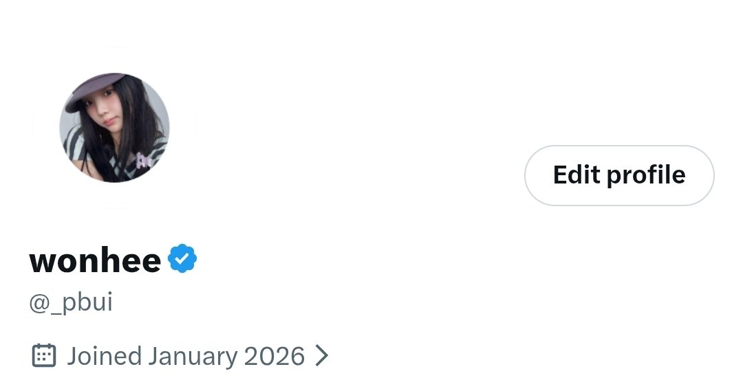 Fcetch's tweet image. help  rts!  ♥︎

mau  sale  kosongan  cenblue  durasi  3  bulan  take  now  only  80,000  from  100,000.

note:  wajib  ganti  email