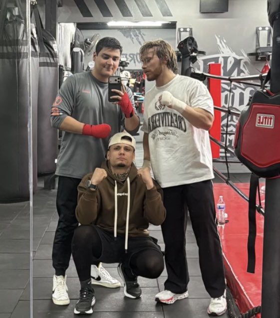 boom01003's tweet image. RING ROYALE COMING SOON