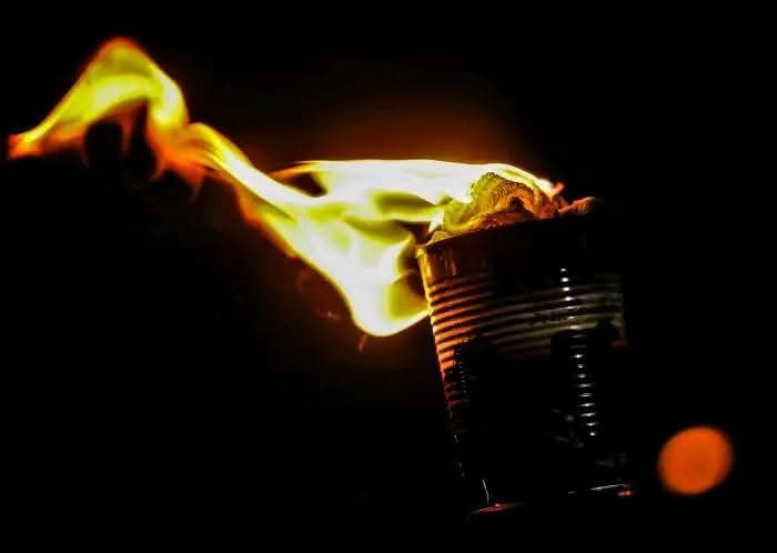 IcsCuba's tweet photo. Los agradecidos hablan de la luz. 🇨🇺
 De Marti lo aprendimos 

#AntorchaAntimperialista 
#CheVive 
#100AñosConFidel https://t.co/jdO8JyGi8c