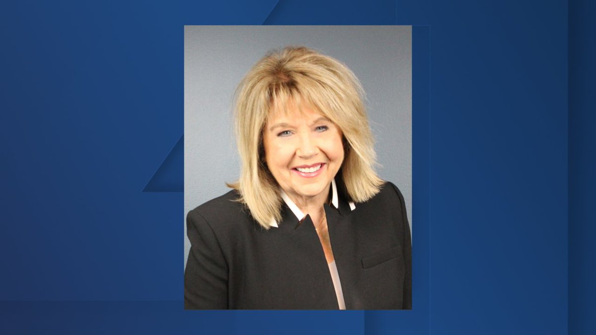 KSHB41's tweet image. The Independence School District Board of Education announced Tuesday the selection of Dr. Vickie Murillo as the district's new superintendent.
Murillo, who grew up in Independence, will start her new job on July 1.

kshb.com/news/local-new…