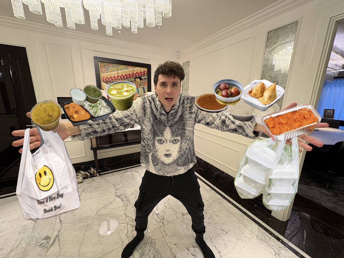 sharpiewhiskerd's tweet photo. moments before disaster in the phouse https://t.co/OGivxPf1Dp