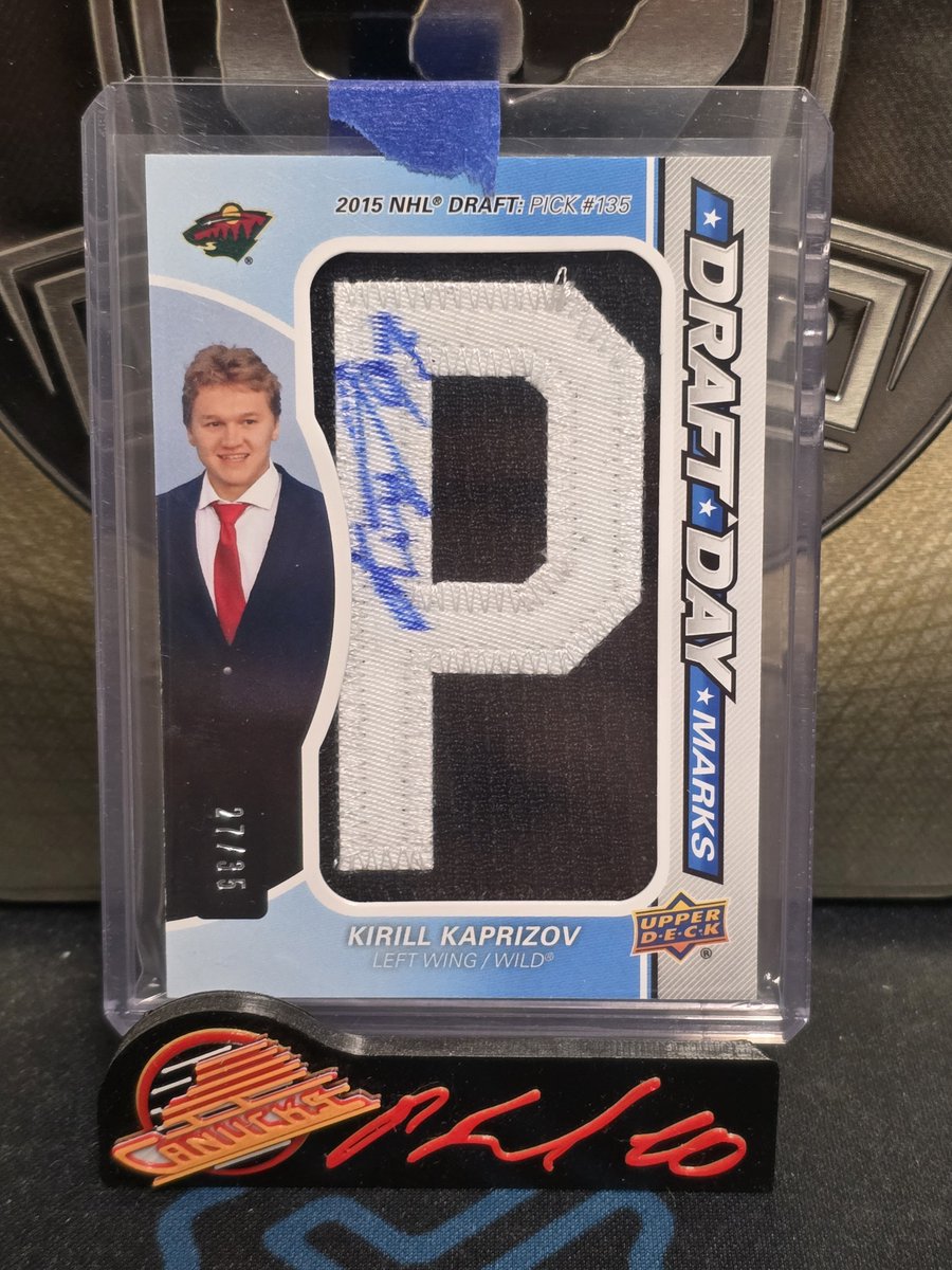 FlyingVCards's tweet image. Another solid mailday came in today! 

Shoot me a DM if anything is of interest 😃 

#UpperDeckHockey #FlyingVCards