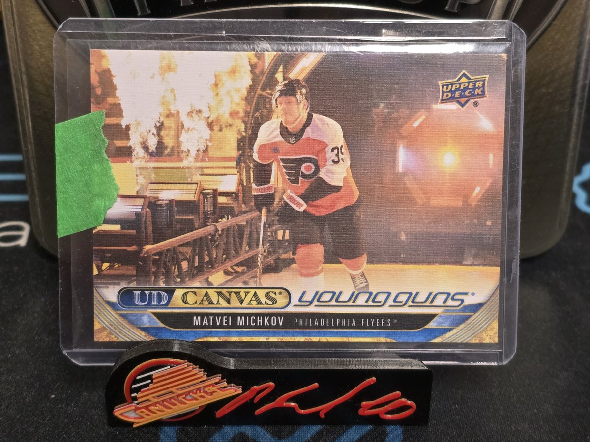 FlyingVCards's tweet image. Another solid mailday came in today! 

Shoot me a DM if anything is of interest 😃 

#UpperDeckHockey #FlyingVCards