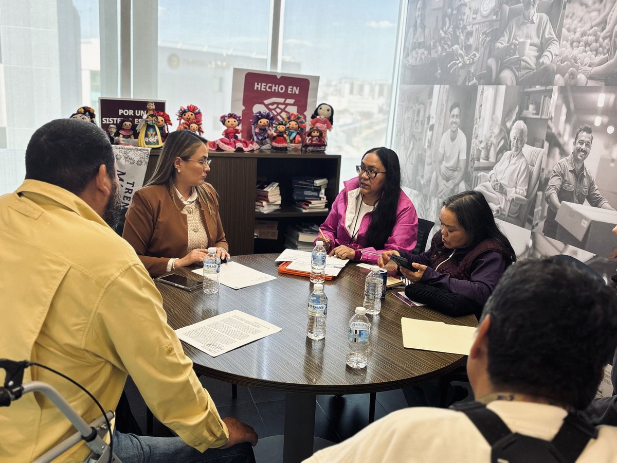 claudia_gayou's tweet photo. Me reuní con el colectivo ciudadano Opinando desde mi ♿️, para dialogar sobre el fortalecimiento de acciones a favor de los derechos de las personas con discapacidad.

Seguimos construyendo alianzas y sumando esfuerzos por una sociedad más incluyente en Querétaro!

#diputados https://t.co/dFECZQysp6