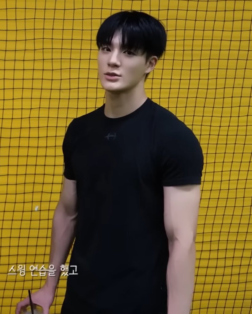 : เห้อ มะไหว มะไหว ต้องไปโรงเรียนทู้กที 

: บ่นไร รีบเดิน เดี๋ยวไปโรงเรียนไม่ทัน

: ง่วงจิงๆเล้ยย เฮียก้รีบทู้กวัน 

: ได้ยิน

: อุ้ย ป่าวนะ