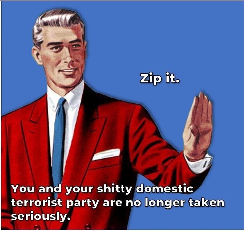 ZsaTheFrenchie's tweet image. Staged