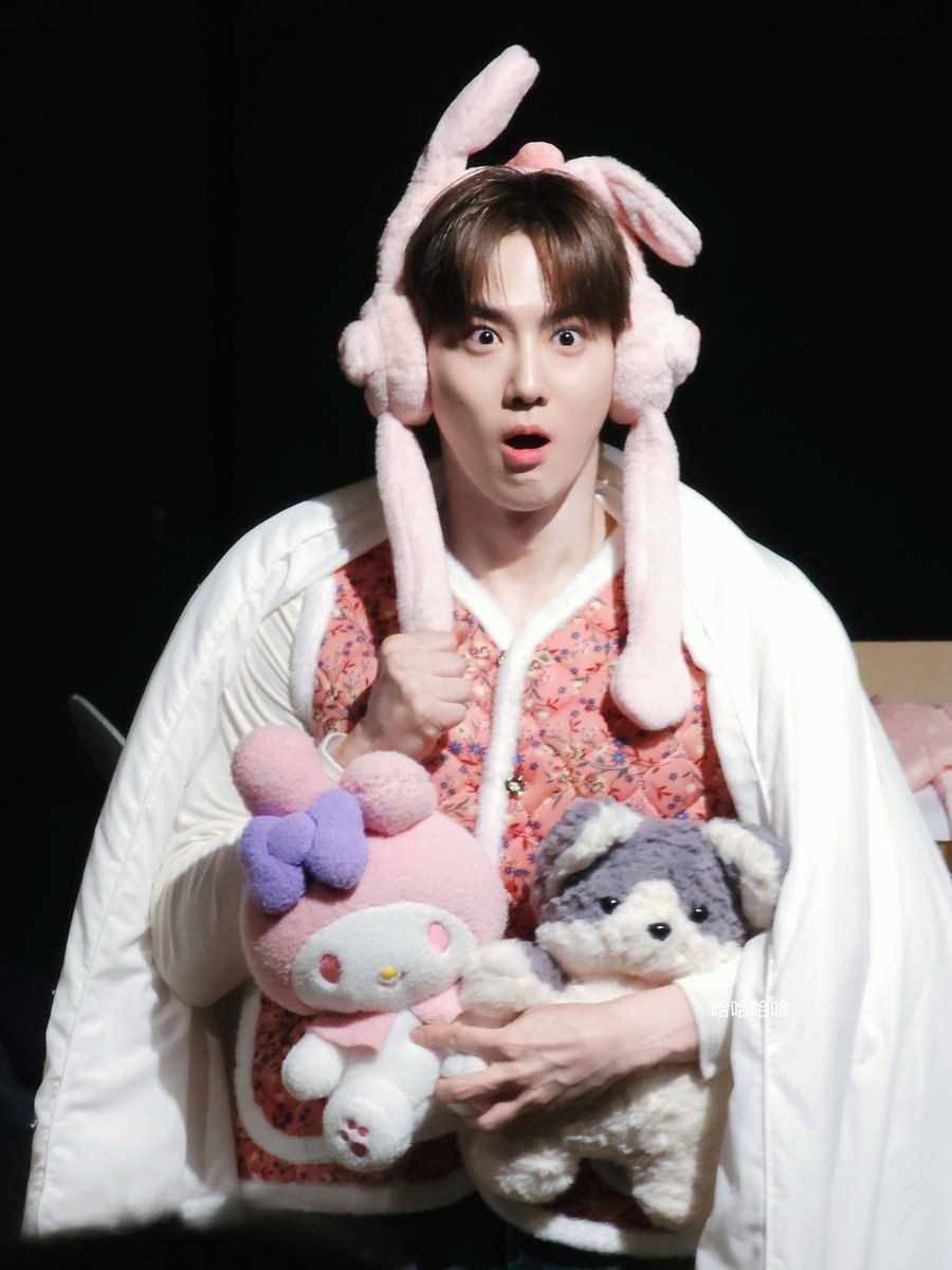 Bonnie1590501's tweet photo. 260124 EXO MAKESTAR fansign

귀여운 토끼수호
#exo #suho #수호 https://t.co/gF6BjPEyz4