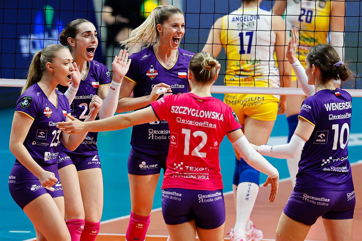 Gisteravond  begonnen zowel de vrouwen als de mannen aan een volgende ronde in de poulefase van de Champions League.  Met uiteraard een aantal Nederlanders. Lees het nu op VoV. 
vizieropvolleybal.nl/drukke-volleyb…