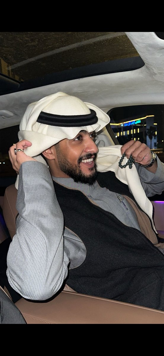 #بوح_lلمشاعر

ربي اجعل قلبي ساعياً إليك باحثاً عنك غنياً بكَ عن العالمين .