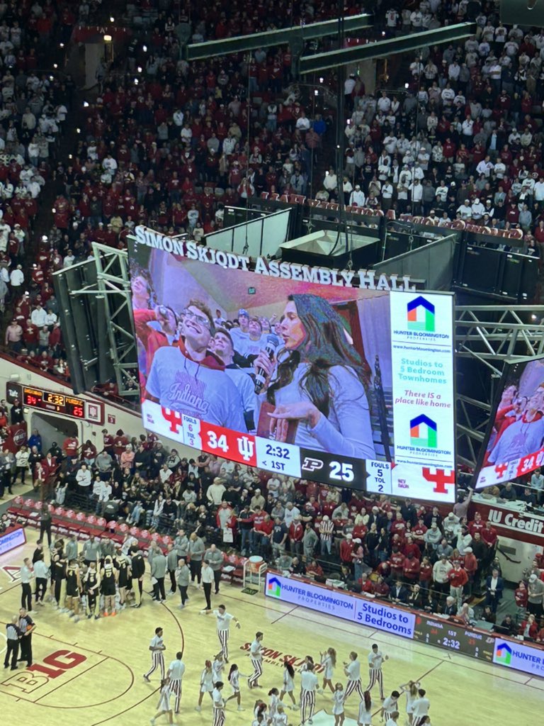 IUBarstool's tweet photo. The real reason iu basketball is winning. https://t.co/3bV8EUi5IE