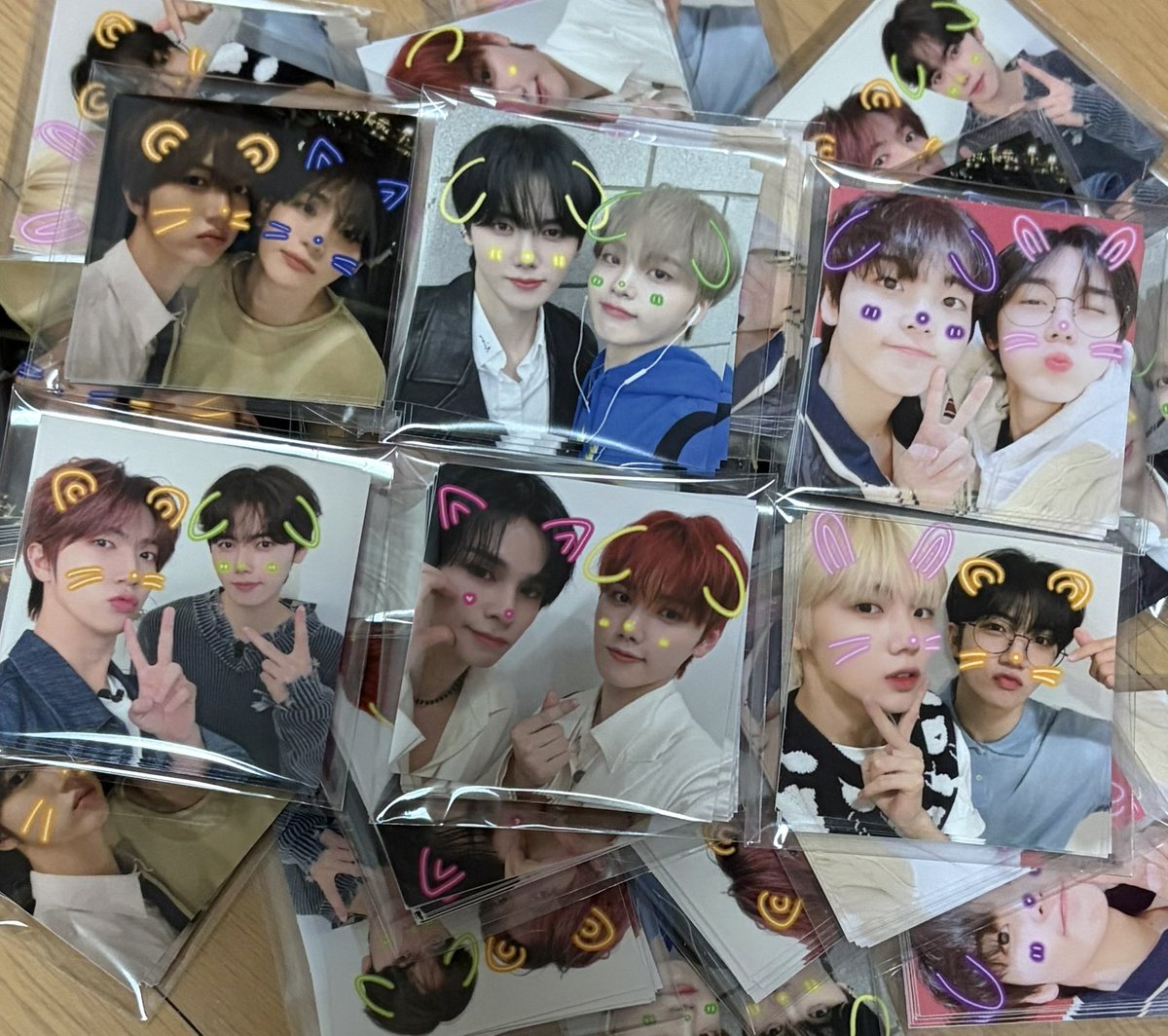 cravitysm81's tweet image. &amp;lt;𝟮𝟬𝟮𝟲 𝗖𝗥𝗔𝗩𝗜𝗧𝗬 𝗙𝗔𝗡 - 𝗖𝗢𝗡 𝗩𝗜𝗧𝗬 𝗙𝗘𝗦𝗧𝗔&amp;gt;

도무송 나눔 (강쥐즈 토마토즈 베개즈 오형즈 야구즈 쥬쥬즈)
#rt 추첨을 통해 2분께 도무송 6개 모두 드려요

양일 각 15set (총 90set)
나눔 장소 및 시간 당일 타래로 공지

트친들 받고 싶으면 디엠! 빼놓을게요!!
장소타래공지