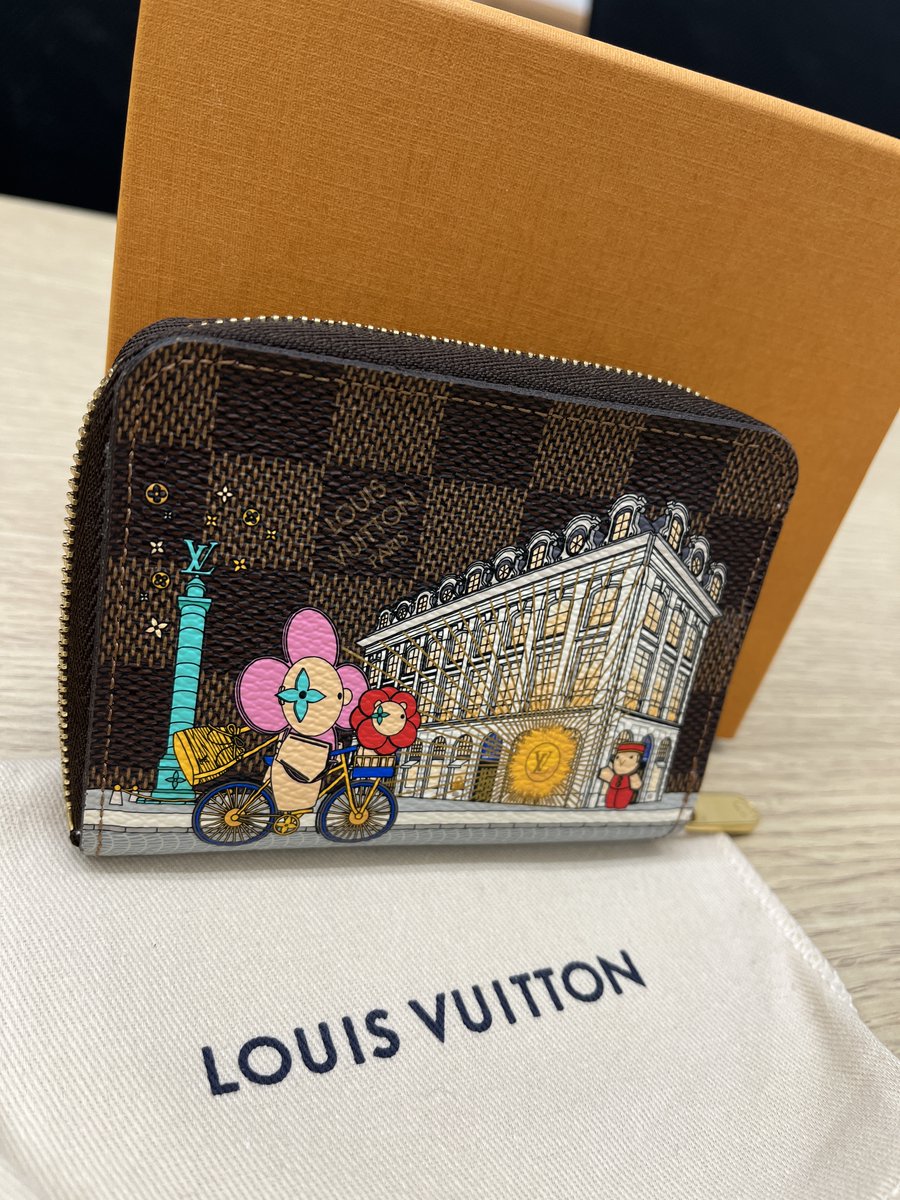👜LOUIS VUITTON ダミエ N63552 コインケースをお買取りしました！ ヴィヴィエンヌの限定イラストが可愛い、コレクター人気の高いモデル✨  📱LINE査定 → https://t.co/GDtZPVhGRG 📍買取大吉 マックスバリュ鈴鹿中央店 #ルイヴィトン #ダミエ #コインケース  #ブランド ...