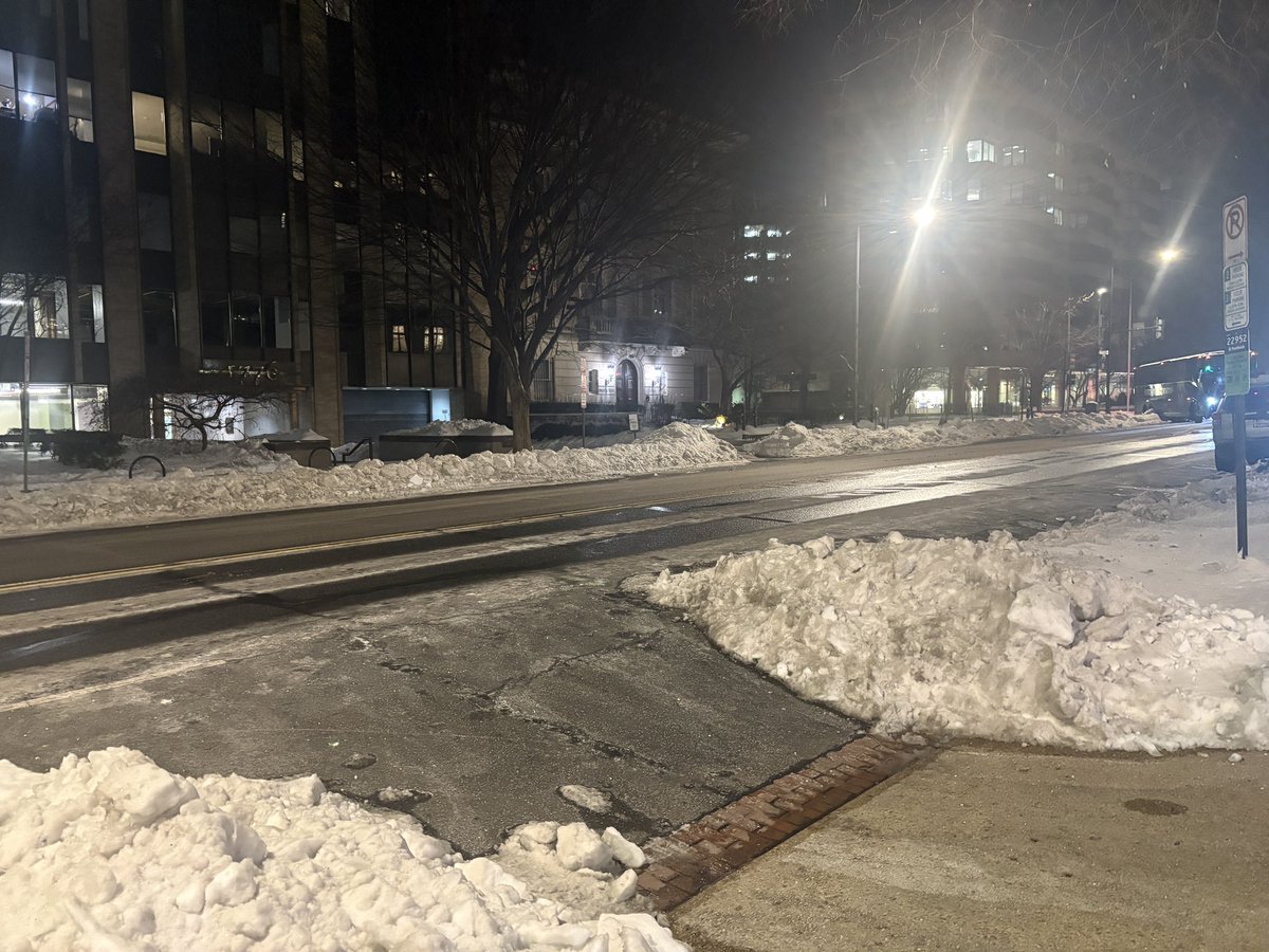 Alex Marshall tweet media