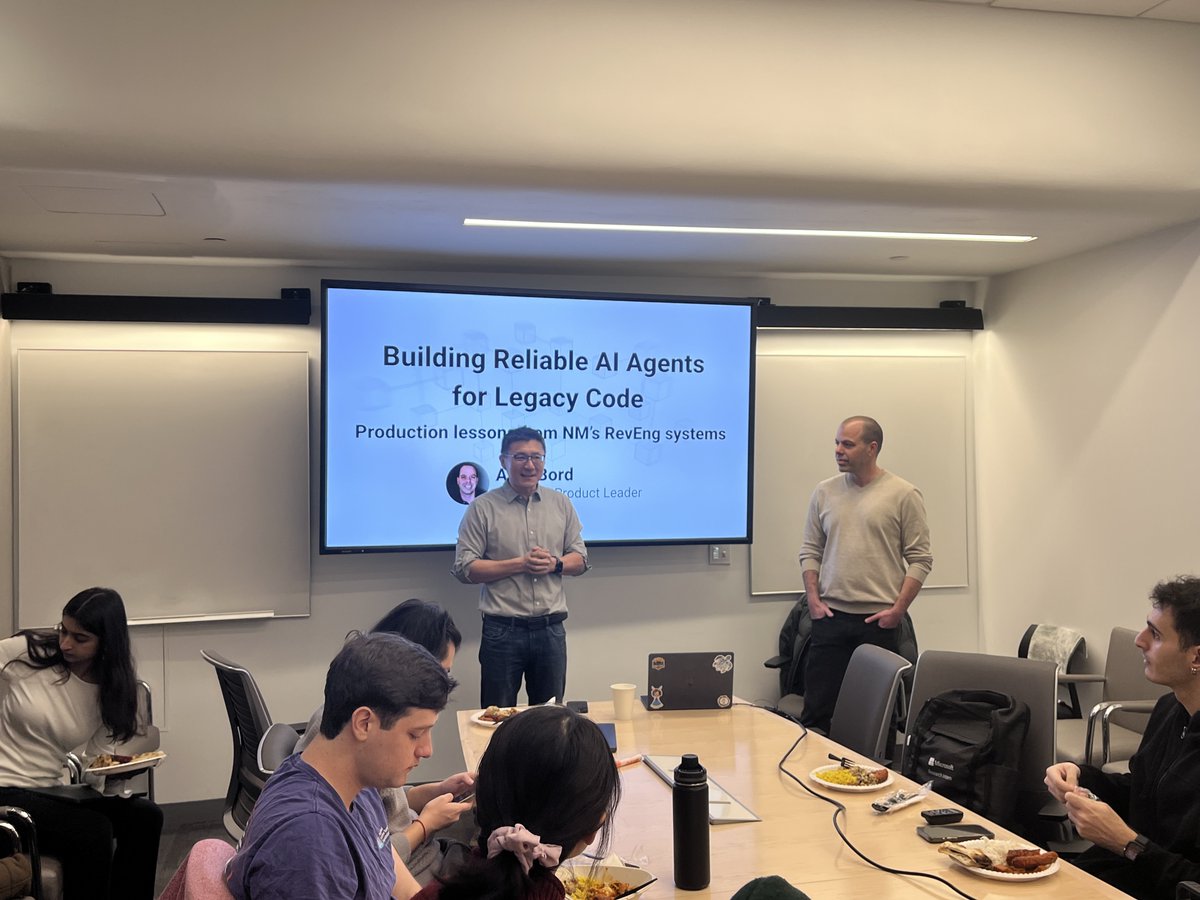 Junfeng Yang tweet media