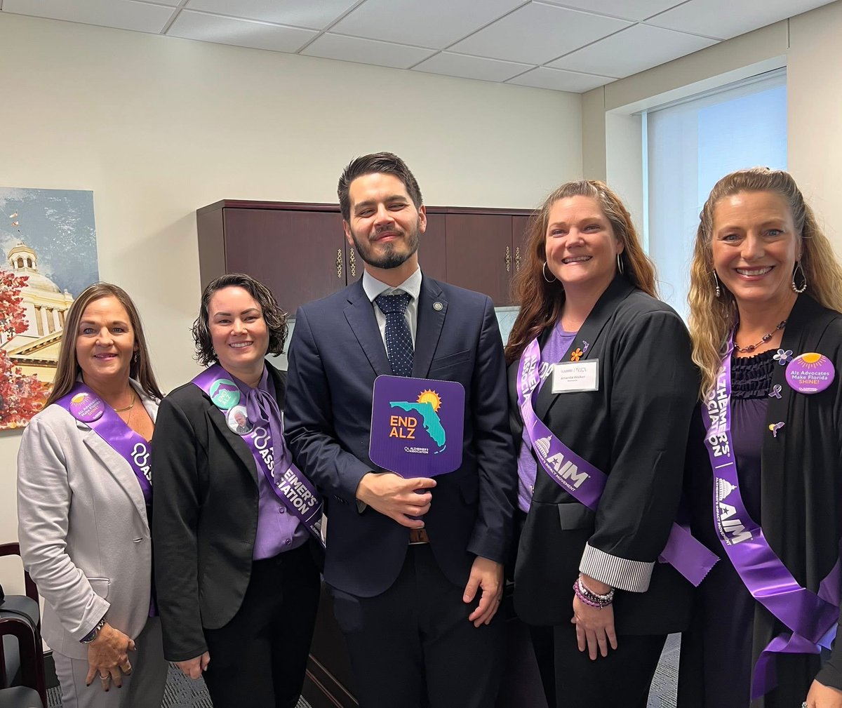 ShubertDeidra's tweet photo. Thank you, Senator Wright, for your continued support of the Brain Bus. We appreciated a great meeting with Chris to discuss our Alzheimer’s priorities for the 2026 Florida Legislative Session. #EndAlz #FlaPol #RallyInTally https://t.co/3aAOWgUvSE