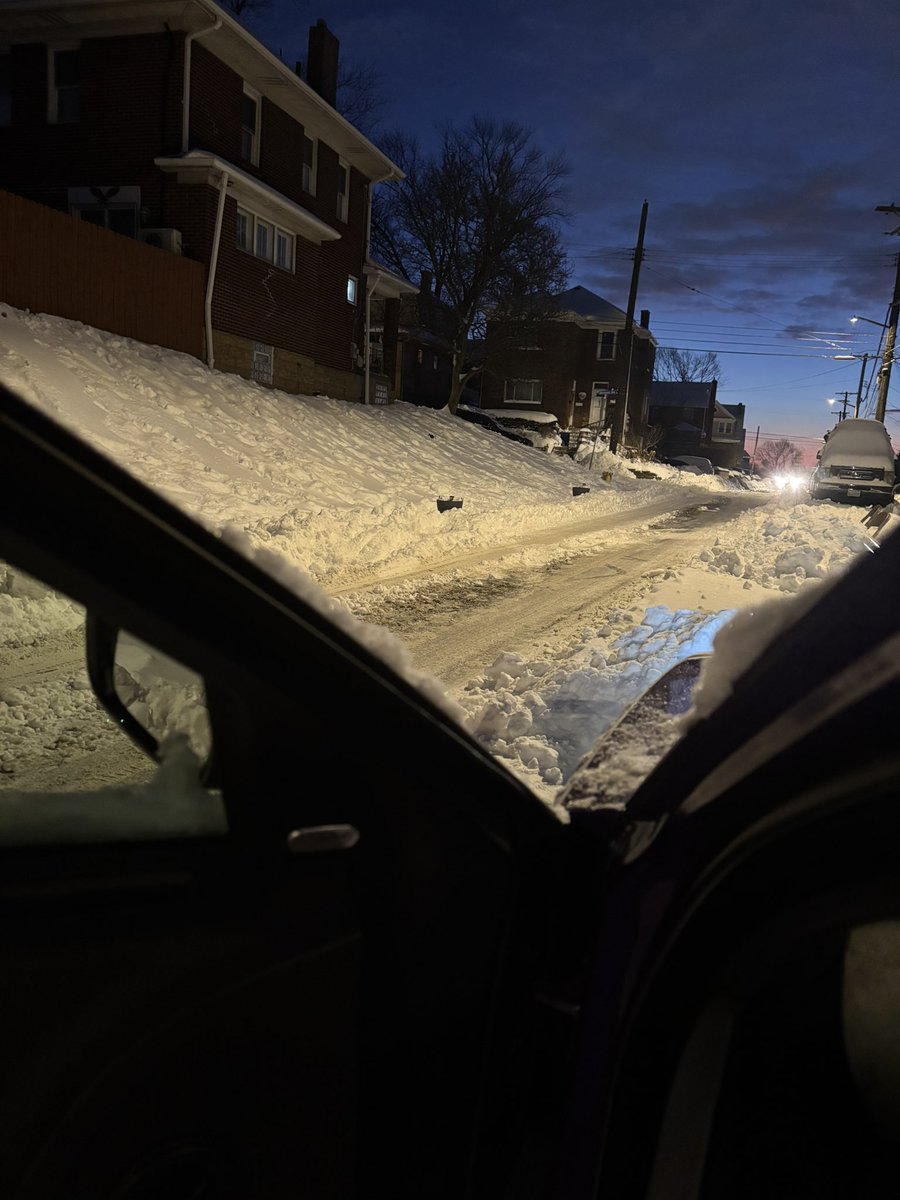 mattie4410's tweet photo. .@KDKA @WTAE @WPXI beechview this morning &amp; pm. mackinaw ave. https://t.co/Y5I0YmtuSA