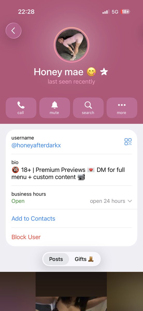 This girl is a scammer hacked my telegram she’s not my friend don’t know her 😒