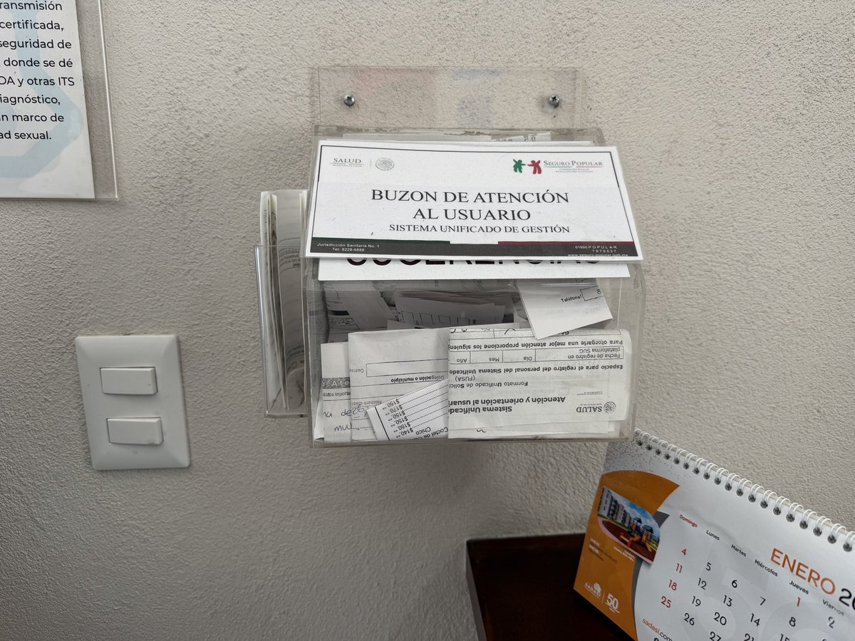 rubmaza's tweet photo. El día de hoy realizamos la apertura del buzón de quejas, felicitaciones y sugerencias del #CAPASITS Monterrey. Se recibieron 31 quejas, 12 felicitaciones y 11 sugerencias, a las cuales dará seguimiento el personal de este centro.
Recuerda que los buzones de los CAPASITS son un mecanismo mediante el cual puedes hacer valer tus derechos.