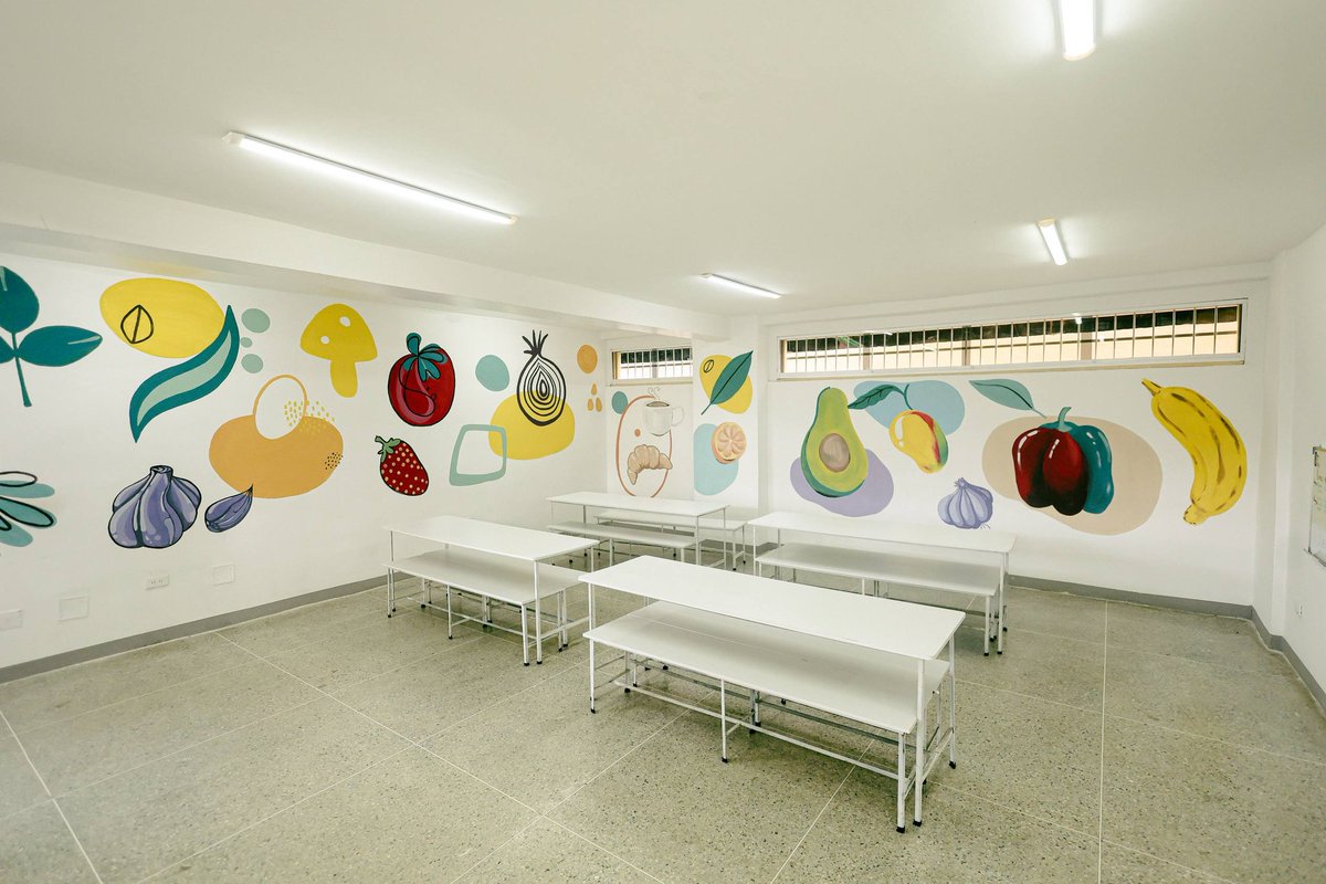 Seguimos trabajando sin descanso en la construcción de nuevas escuelas para garantizar espacios dignos a nuestros niños y niñas.
Les comparto imágenes de la Escuela Pedro Camejo, en el estado La Guaira, una muestra del compromiso con una educación de calidad y con futuro.