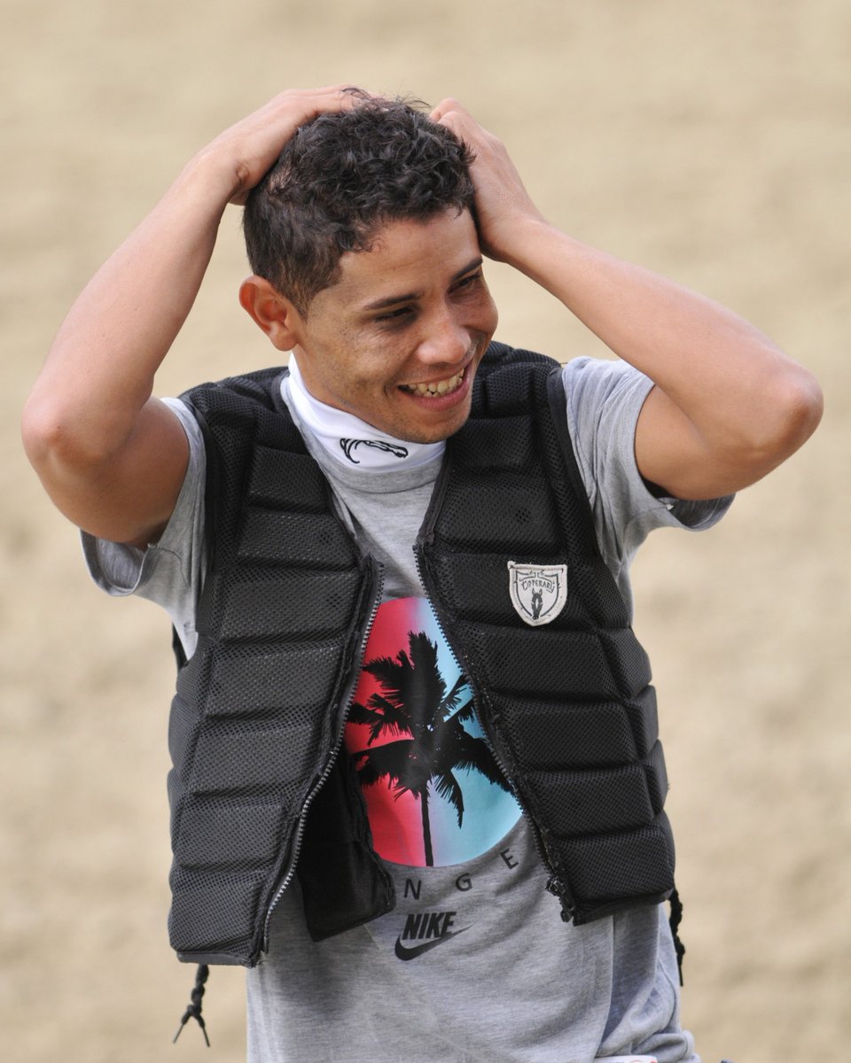 Gacetahipica's tweet photo. #Compromisos|🏇🔥🔥🔥Jhonatan Aray cuenta con una agenda de 6 montas claves, destacando en carreras consecutivas al inicio de la jornada, y cerrando con fuerza en la última válida.
✅2a Carrera: N° 5 MADAME KARINA
✅3a Carrera: N° 2 ALKALINO
✅4a Carrera: N° 1 DOBLE ATAQUE
✅5a Carrera: N° 12 SUPER LUISSIANO
✅8a Carrera: N° 2 ST GERMAIN
✅10a Carrera: N° 13 SUPREME LEGACY
¿Cuántas fotos se tomará el jinete?
#Hipismo #Meridiano #GacetaHipica #SuerteyGacetaHipica