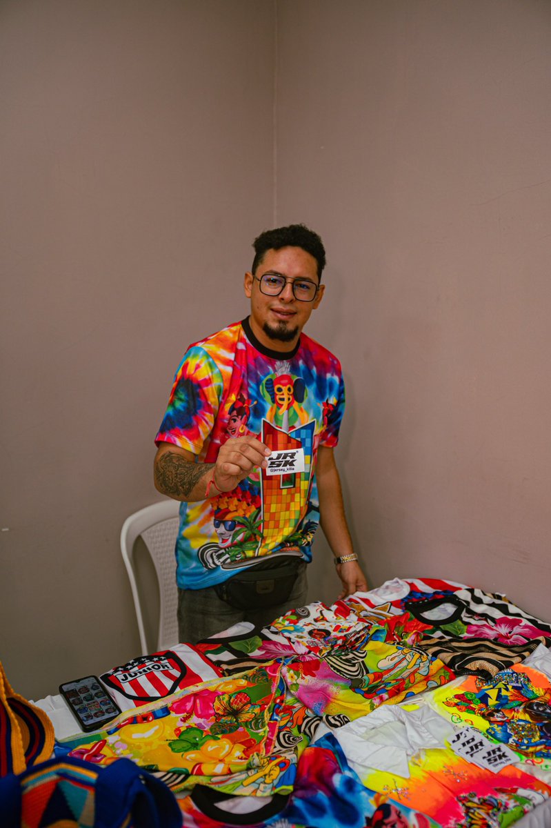 soledadalcaldia's tweet photo. 💙💚 Avanzamos en el fortalecimiento del emprendimiento local

Un total de 140 emprendedores se inscribieron para participar en ExpoCarnaval 2026, una estrategia que promueve el desarrollo económico y la visibilización del talento soledeño en el marco del Carnaval.

A través de alianzas con centros comerciales, se generan espacios comerciales que permiten a los emprendedores exhibir, comercializar y fortalecer sus productos, contribuyendo al crecimiento del emprendimiento local y a la dinamización de la economía del municipio.
#SoledadConecta