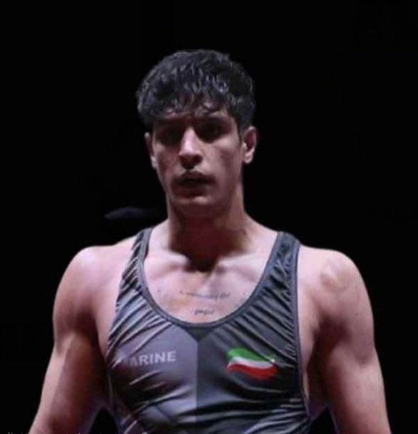justchangingun's tweet image. A 19-year-old wrestler and international medalist, #SalehMohammadi, was arrested during nationwide protests.
He is in solitary confinement and faces an imminent risk of execution.