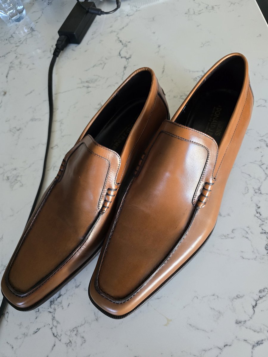 Dress Shoe guy. (@shoebootguy) on Twitter photo 