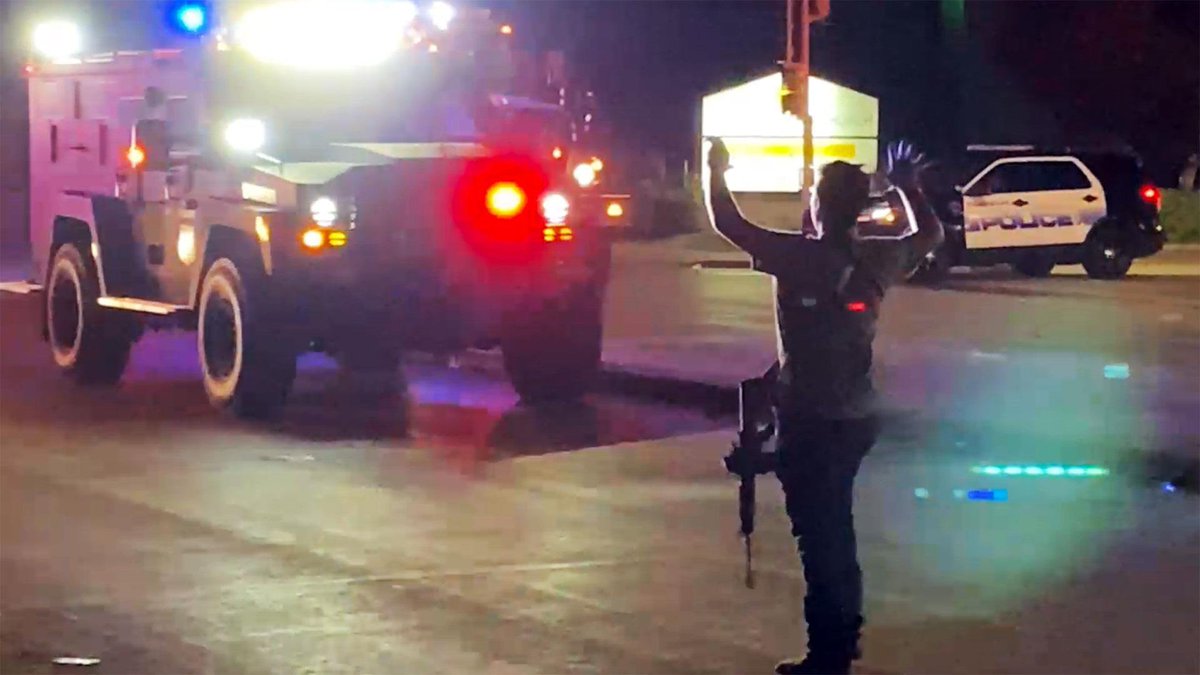 rittenhouse2a's tweet image. The correct way to approach law enforcement when armed.