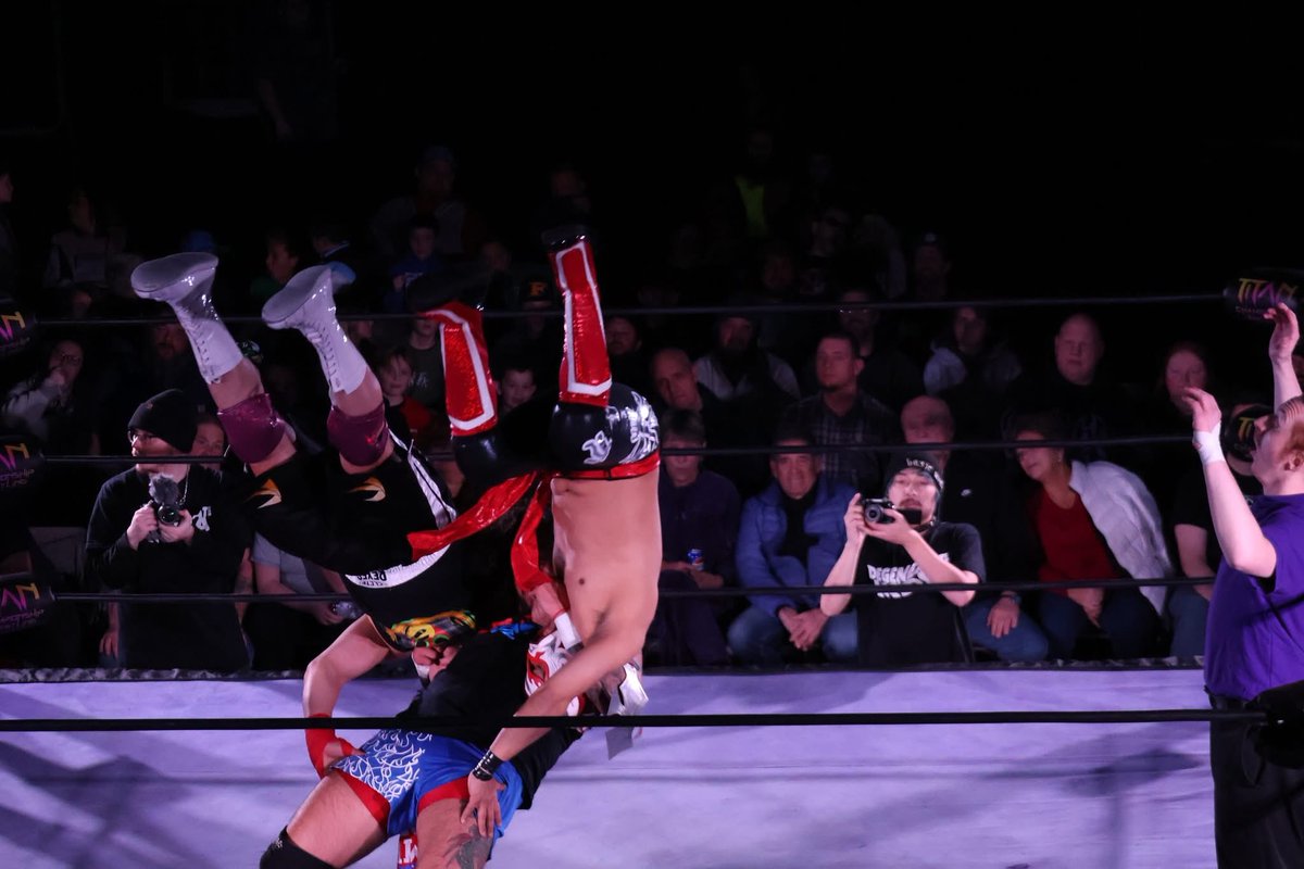 MarkTheSharkGar's tweet photo. Club going up ππ on a Tuesday
πΈ @nettesphotography
#theamericanmuscleshark
#2for1
#doublesuplex
#worldtour https://t.co/b6EAwTFJb2
