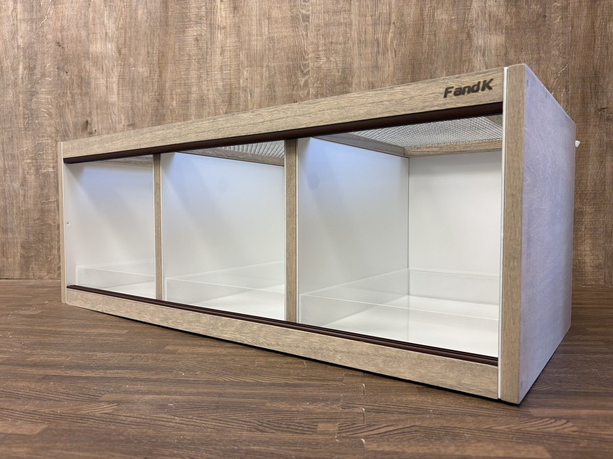 おはようございます！ レオパ用3分割ケージ✨ ケージサイズ 幅800奥行