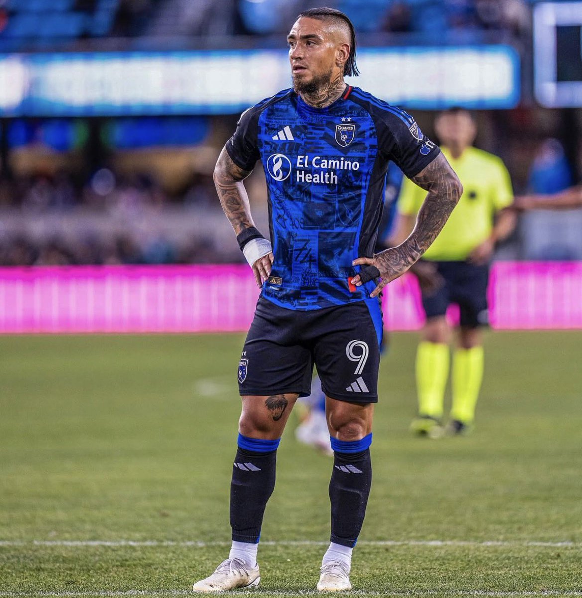 PSierraR's tweet photo. 🚨 Exclusiva: Cristian ‘Chicho’ Arango (30) está muy cerca de convertirse en nuevo jugador de #AtléticoNacional. El delantero llegará a préstamo desde #SJEarthquakes. 🟢⚪️
👀 Gustavo Fermani trabajó más de 2 meses en la operación
🤙🏼 @tombogert y @juandl84 https://t.co/xyyDUv9qG9