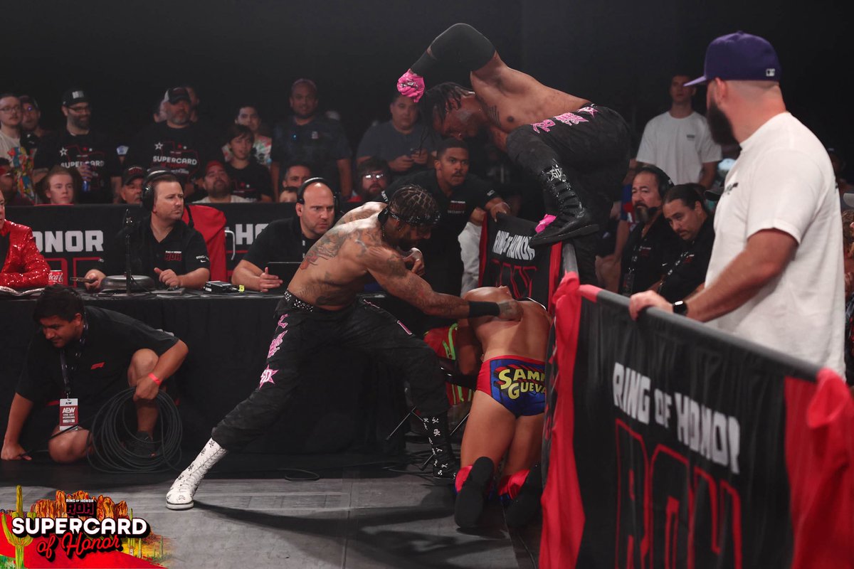 ShawnDean773's tweet image. #theINFANTRY…. We really be outside putting BTA! #ROH #AEW