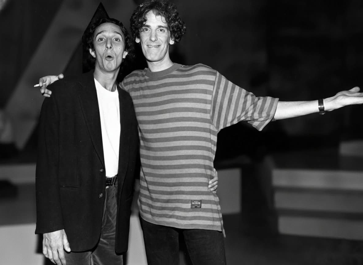 Fotón de Fito y Luis Alberto Spinetta luego de su presentación en el Programa “Hacelo por mi” 

Ese día interpretaron “Todos estos años de gente” y “Me gusta ese tajo”, año 1992