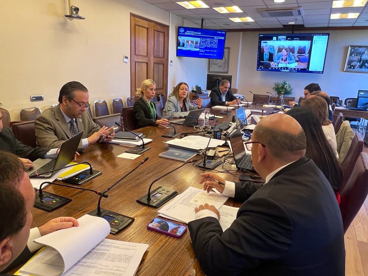 Subsecretaría de Hacienda tweet media