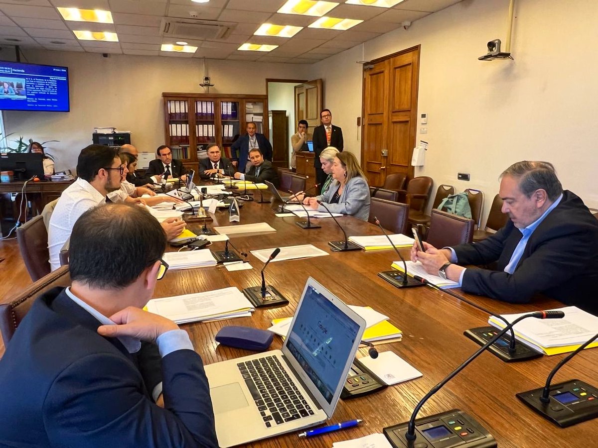 Subsecretaría de Hacienda tweet media