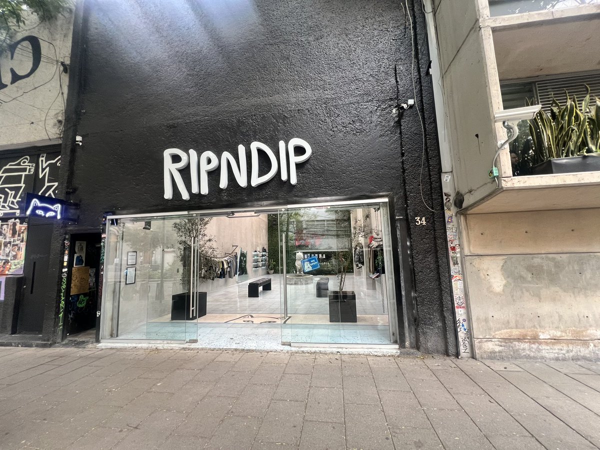 este lugar es el “aquí mataron a paco stanley” de nuestra gen