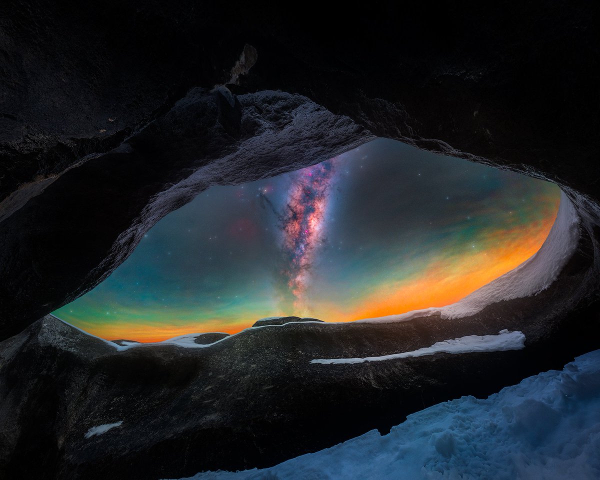 paulwilsonimage's tweet image. Looking upwards and outwards with night photography ✨