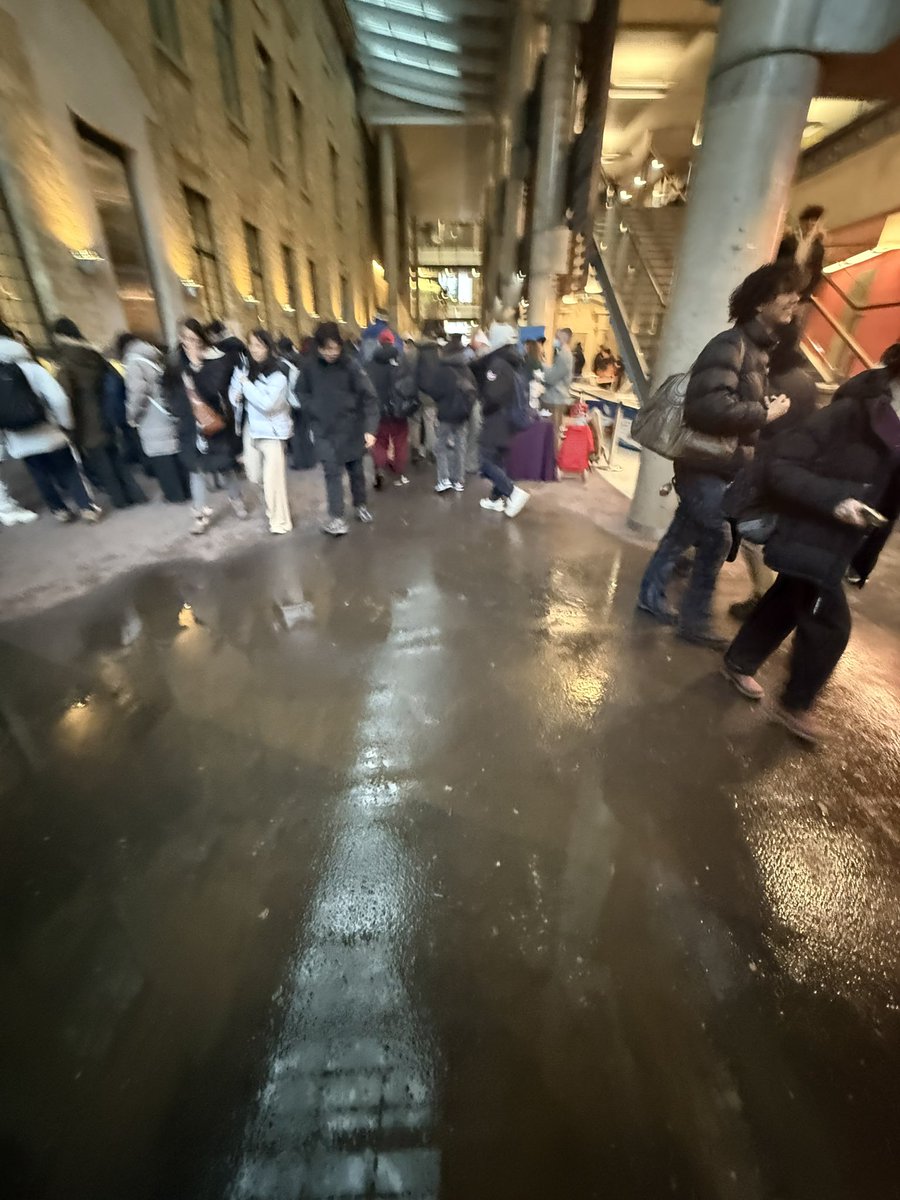 NANDecho's tweet image. 我不想上学啊