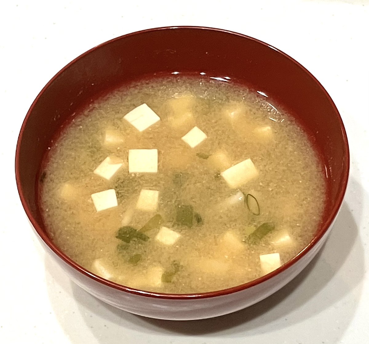 今朝は、豆腐と山芋とねぎのお味噌汁を。昨夜は、牛すじ・シーフード・野菜カレー大人用とちびっこギャングバージョンと人生初の揚げ出し豆腐を作りました。美味。
朝から巻き紙で御礼状。今日はデスクワーク。夜はトランポリンエクササイズ。目指せシックスパック腹筋🔥